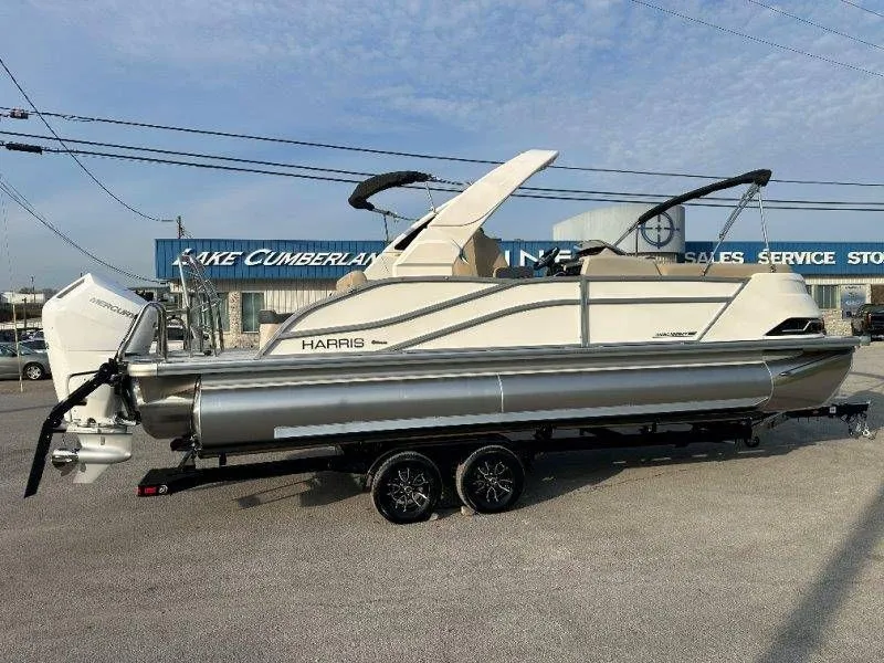 Slide: The Image of Harris Grand Mariner 230 2026 - 67