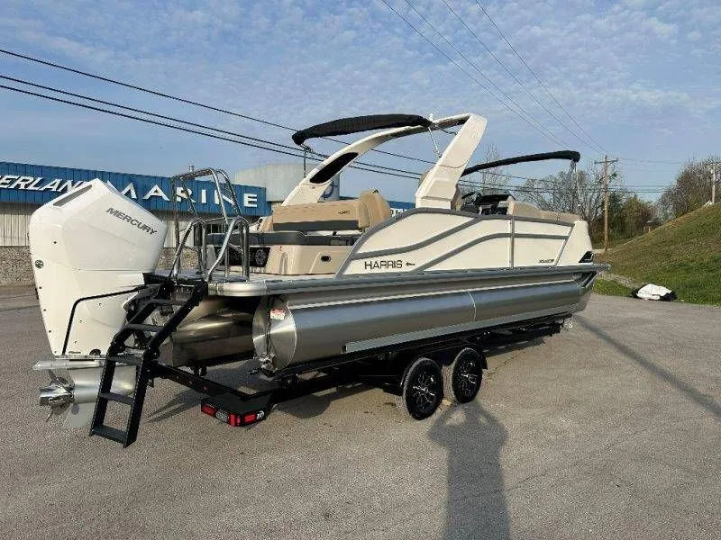 Slide: The Image of Harris Grand Mariner 230 2026 - 71