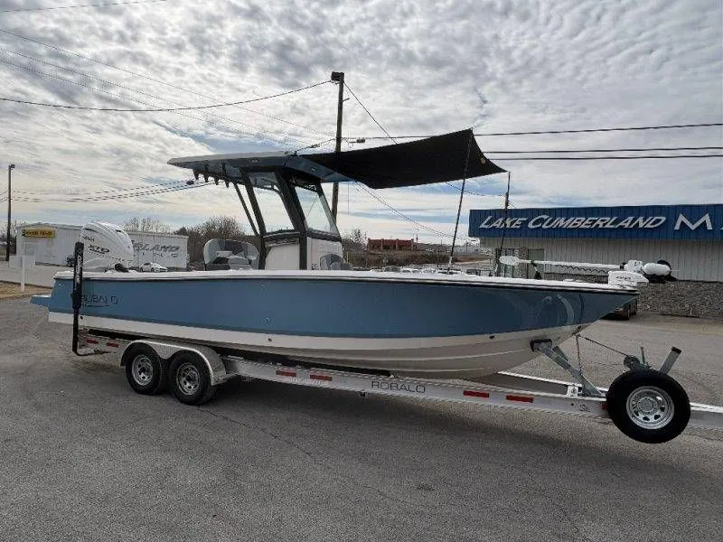 Slide: The Image of Robalo 266 Cayman 2026 - 22