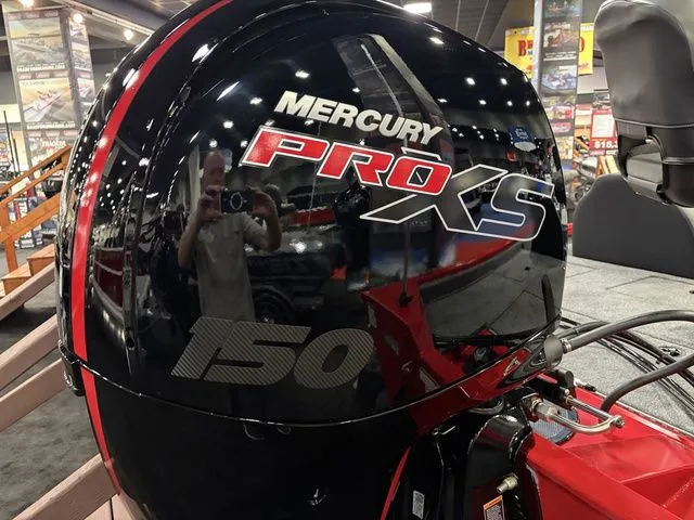 Slide: The Image of Tracker Pro Team 195 TXW 2026 - 26