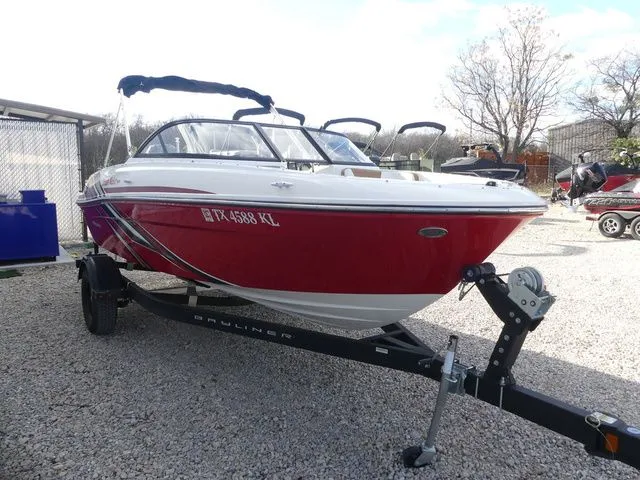 Slide: The Image of Bayliner VR4 BOWRIDER 2022 - 10