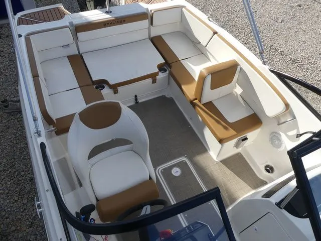 Slide: The Image of Bayliner VR4 BOWRIDER 2022 - 16