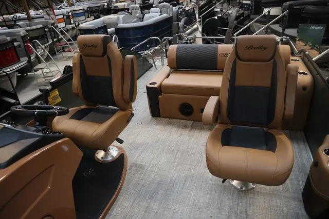 Slide: The Image of Bentley Pontoons Elite 223 Swingback DC Triple Tube Pkg 2026 - 5