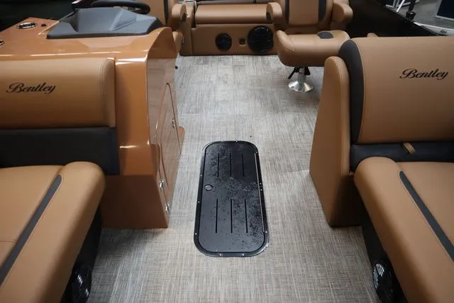 Slide: The Image of Bentley Pontoons Legacy 243 Swingback Ext. Triple Tube Pkg 2026 - 5