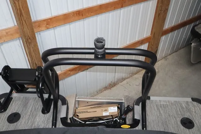 Slide: The Image of Bentley Pontoons Legacy 223 Navigator Triple Tube Pkg 2026 - 11