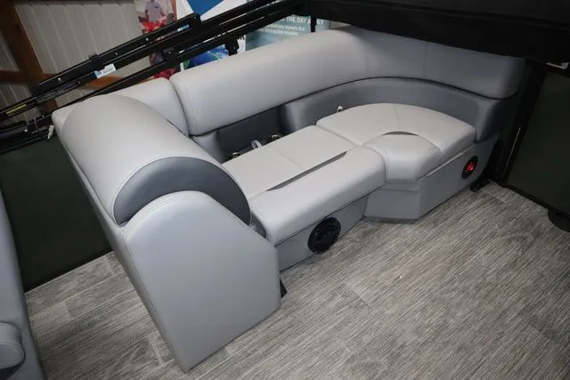 Slide: The Image of Bentley Pontoons Legacy 223 Navigator Triple Tube Pkg 2026 - 6