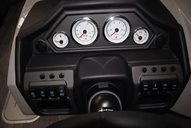 Slide: The Image of Bentley Pontoons Legacy 223 Navigator Triple Tube Pkg 2026 - 8