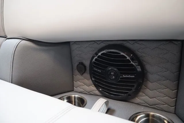 Slide: The Image of Bentley Pontoons Elite 223 Swingback DC Triple Tube Pkg 2026 - 10