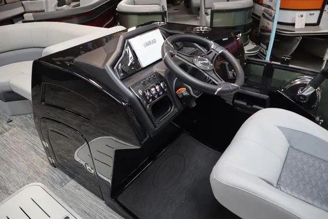 Slide: The Image of Bentley Pontoons Elite 223 Swingback DC Triple Tube Pkg 2026 - 14