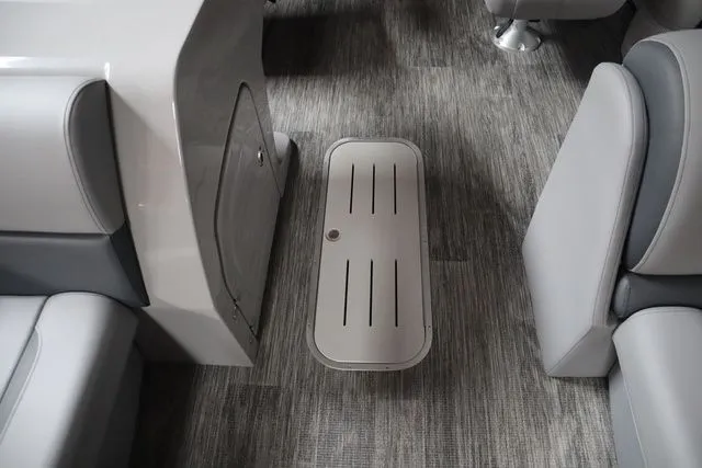 Slide: The Image of Bentley Pontoons Legacy 223 QSB Triple Tube Pkg 2026 - 10