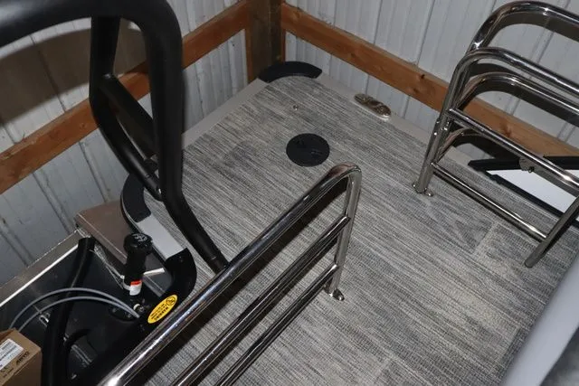 Slide: The Image of Bentley Pontoons Legacy 223 QSB Triple Tube Pkg 2026 - 3