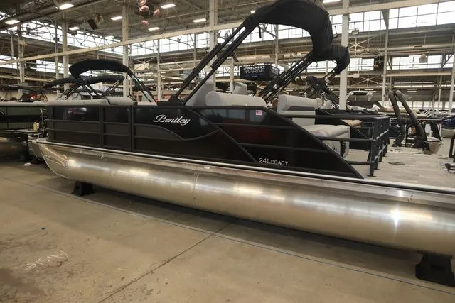 Slide: The Image of Bentley Pontoons Legacy 243 Swingback Ext. Triple Tube Pkg 2026 - 3