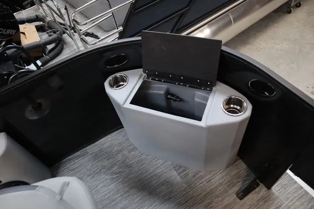 Slide: The Image of Bentley Pontoons Legacy 223 Forward Fish Swingback Sport Tube Pkg 2026 - 5