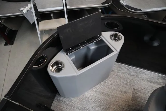 Slide: The Image of Bentley Pontoons Legacy 223 Forward Fish Swingback Sport Tube Pkg 2026 - 6