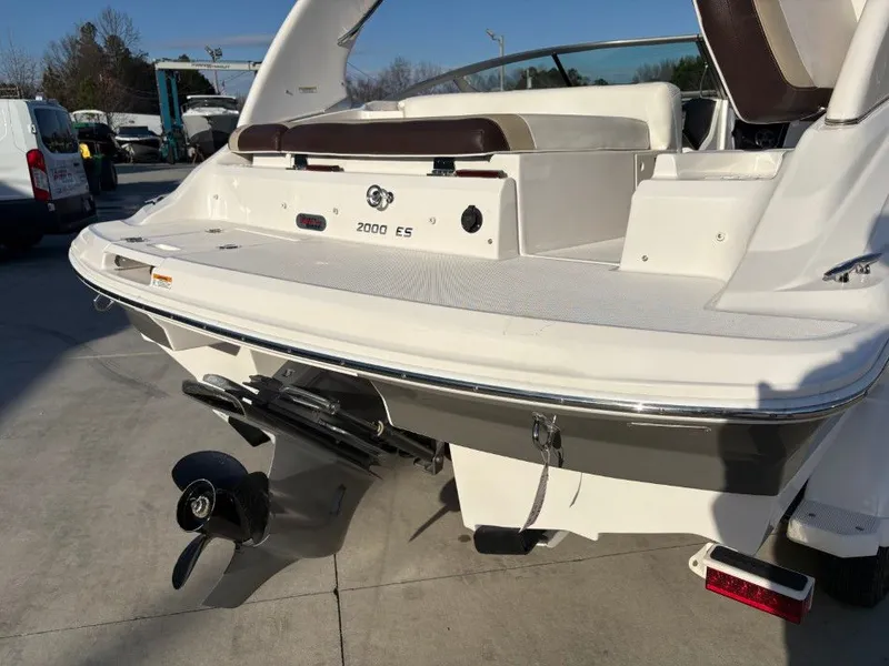 Slide: The Image of Regal 2000 ES 2016 - 10