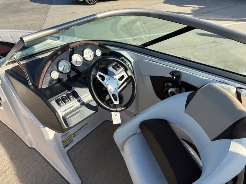 Slide: The Image of Regal 2000 ES 2016 - 12