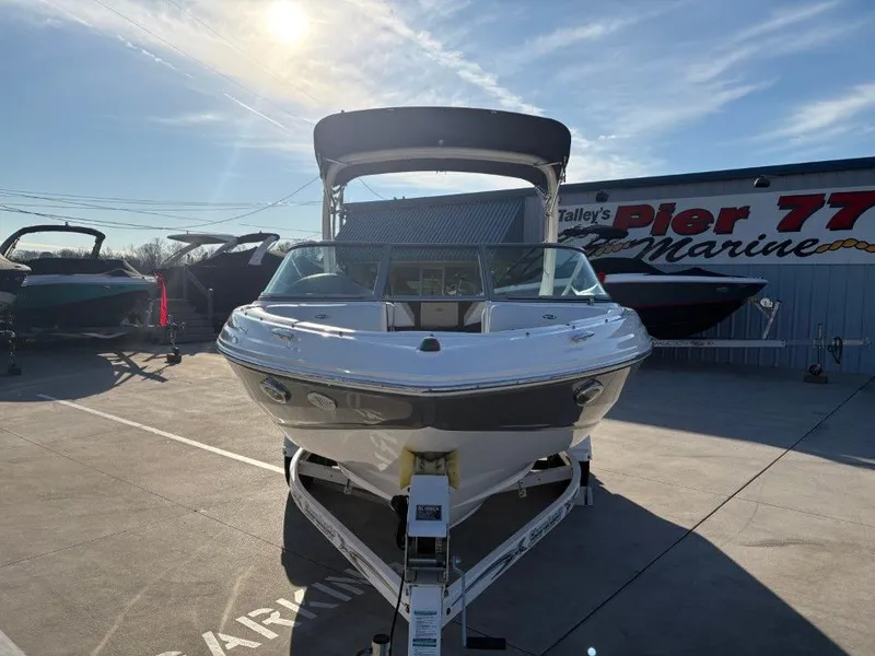 Slide: The Image of Regal 2000 ES 2016 - 7