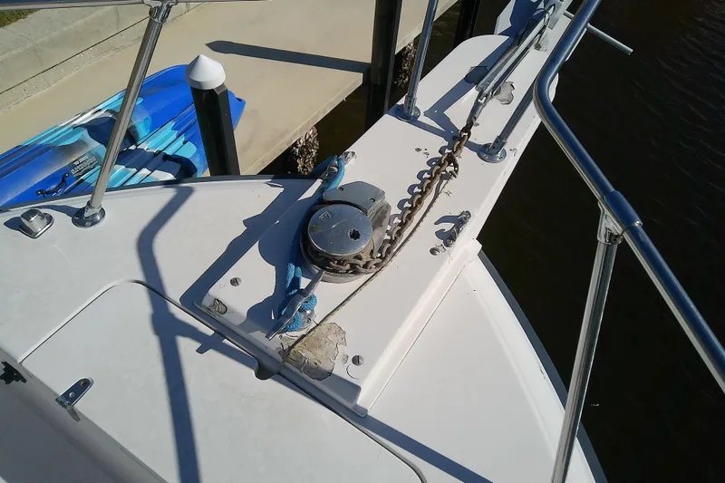 Slide: The Image of Bow of 1995 Grady-White Sailfish 272 with anchor chain and winch. - 15