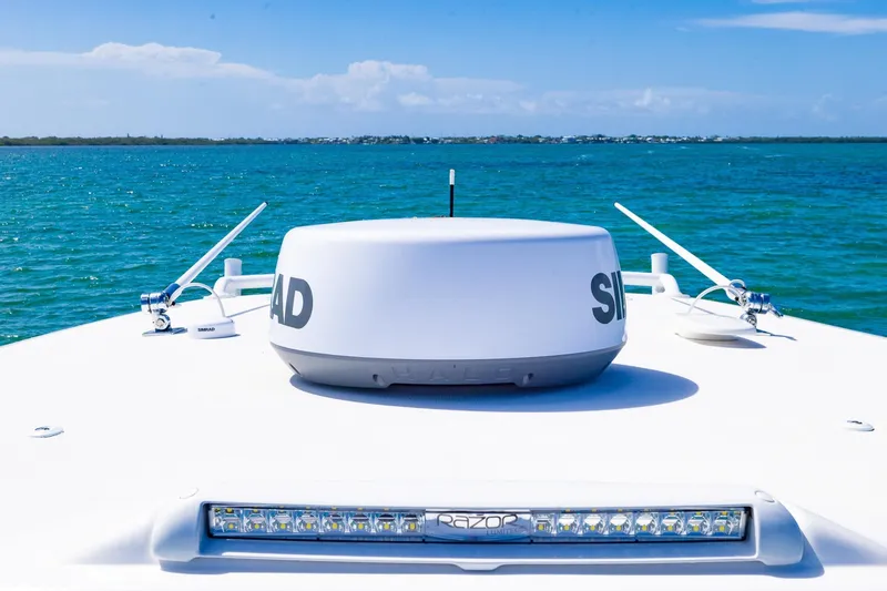 Slide: The Image of Bow of Streamline R 35 boat with radar, ocean view, 2025 model. - 19