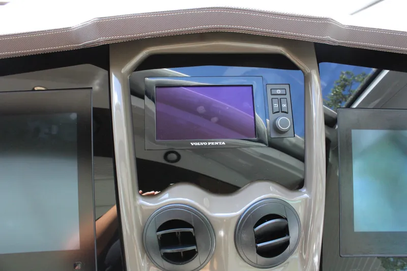 Slide: The Image of Volvo Penta control panel on 2014 Cruisers Yachts 45 Cantius. - 32