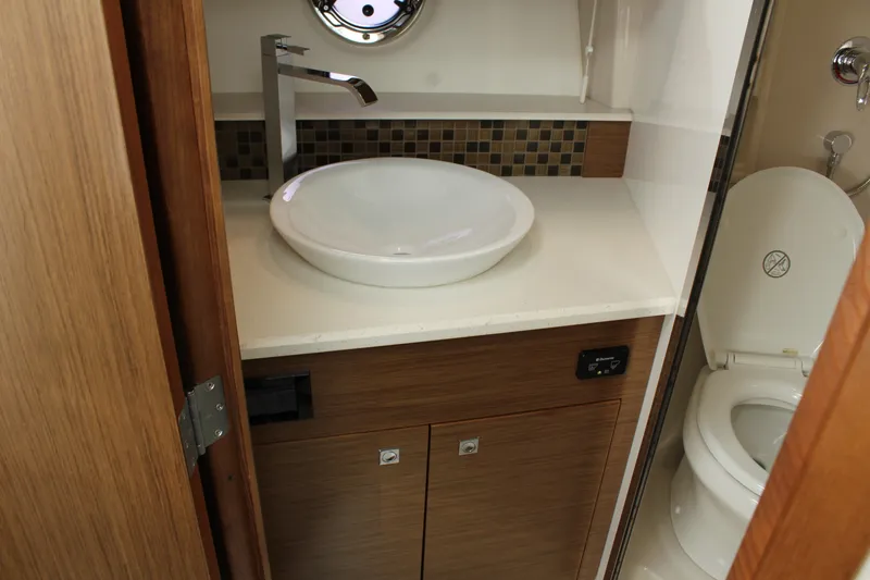 Slide: The Image of Cruisers Yachts 45 Cantius 2014 - 53