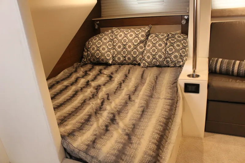 Slide: The Image of Cruisers Yachts 45 Cantius 2014 - 57