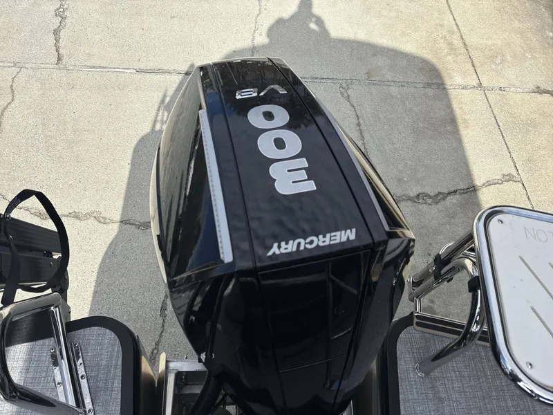 Slide: The Image of Harris Grand Mariner 230 2026 - 11