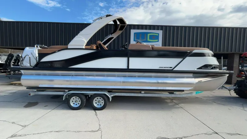 The Image of Harris Grand Mariner 250 2026 - 1