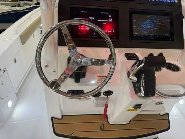 Slide: The Image of Everglades 253 Center Console 2026 - 19