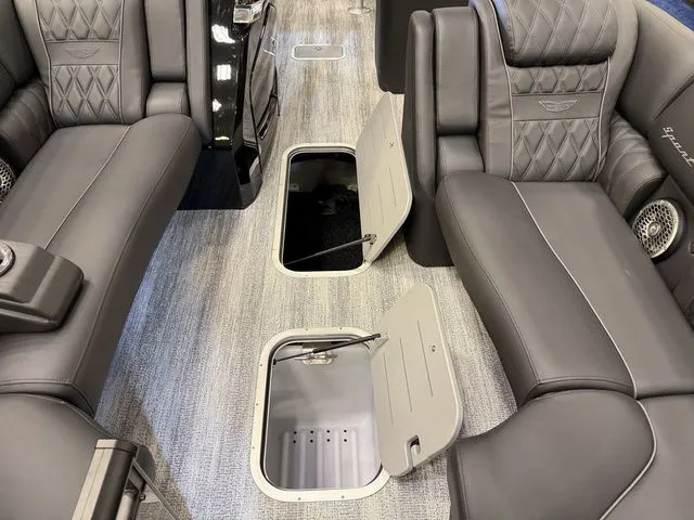 Slide: The Image of Bennington QX Swingback 27 QXSBWAT2 Tritoon 2026 - 12