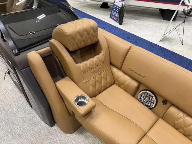 Slide: The Image of Bennington QX Quad Bench 30 QXFBWAX2 2026 - 14