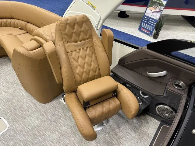 Slide: The Image of Bennington QX Quad Bench 30 QXFBWAX2 2026 - 19