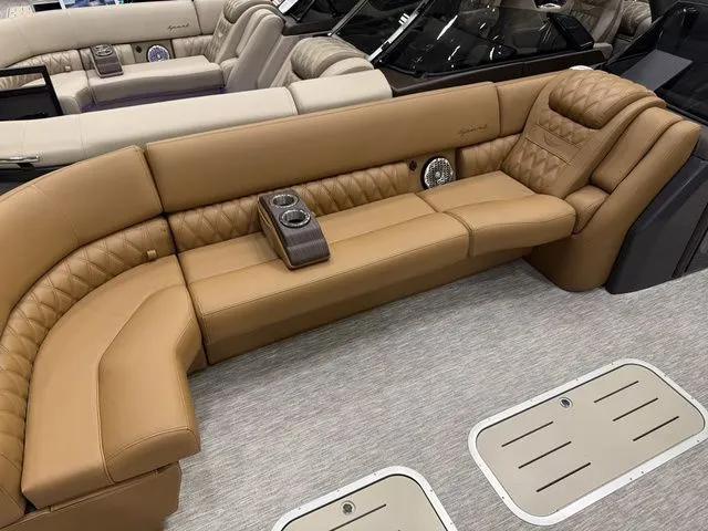 Slide: The Image of Bennington QX Quad Bench 30 QXFBWAX2 2026 - 7