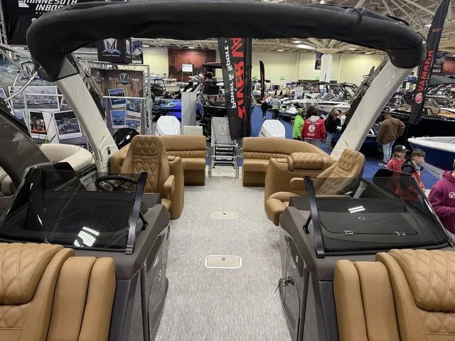 Slide: The Image of Bennington QX Quad Bench 30 QXFBWAX2 2026 - 15