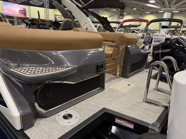 Slide: The Image of Bennington QX Quad Bench 30 QXFBWAX2 2026 - 36