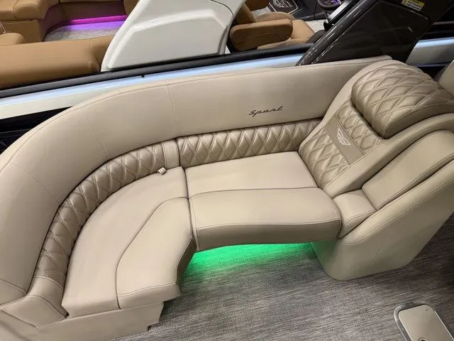 Slide: The Image of Bennington Q Quad Bench 27 QFBWAT2 2026 - 30