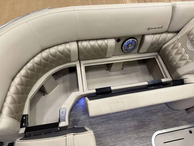 Slide: The Image of Bennington Q Quad Bench 27 QFBWAT2 2026 - 6