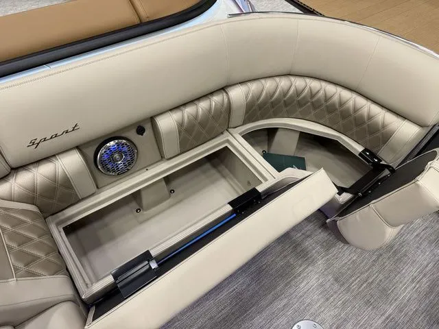 Slide: The Image of Bennington Q Quad Bench 27 QFBWAT2 2026 - 9