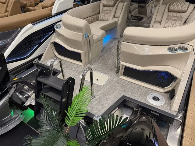 Slide: The Image of Bennington Q Quad Bench 27 QFBWAT2 2026 - 34