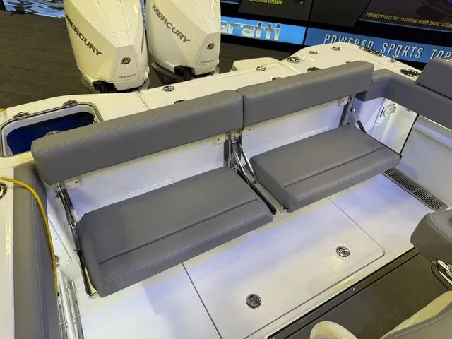 Slide: The Image of Everglades 285 Center Console 2026 - 13