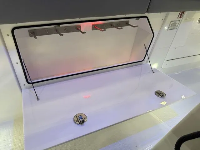 Slide: The Image of Everglades 285 Center Console 2026 - 26