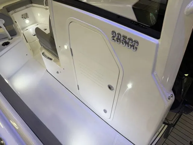 Slide: The Image of Everglades 285 Center Console 2026 - 28