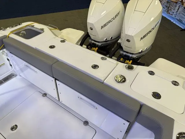 Slide: The Image of Everglades 285 Center Console 2026 - 8