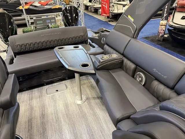 Slide: The Image of Bennington QX Swingback 27 QXSBWAT2 Tritoon 2026 - 21