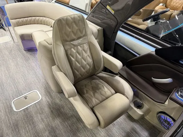 Slide: The Image of Bennington Q Quad Bench 27 QFBWAT2 2026 - 12