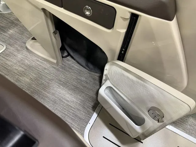 Slide: The Image of Bennington Q Quad Bench 27 QFBWAT2 2026 - 17