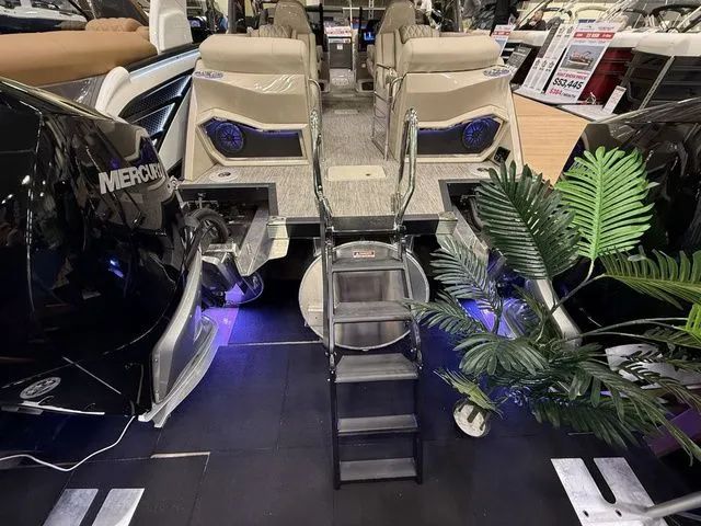 Slide: The Image of Bennington Q Quad Bench 27 QFBWAT2 2026 - 35