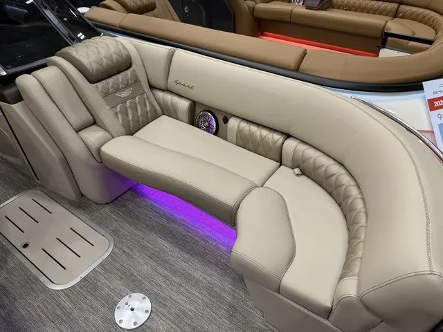 Slide: The Image of Bennington Q Quad Bench 27 QFBWAT2 2026 - 8