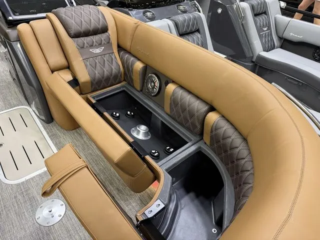 Slide: The Image of Bennington Q Quad Bench 25 QFBWA Tritoon 2026 - 10