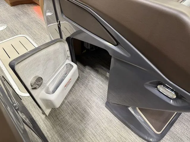 Slide: The Image of Bennington Q Quad Bench 25 QFBWA Tritoon 2026 - 15